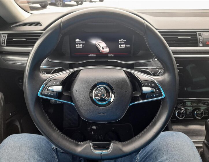 Škoda Superb Liftback 2,0 l 110 kw