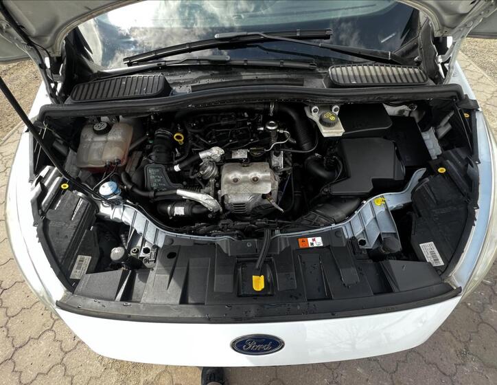 Ford Grand C-MAX 14