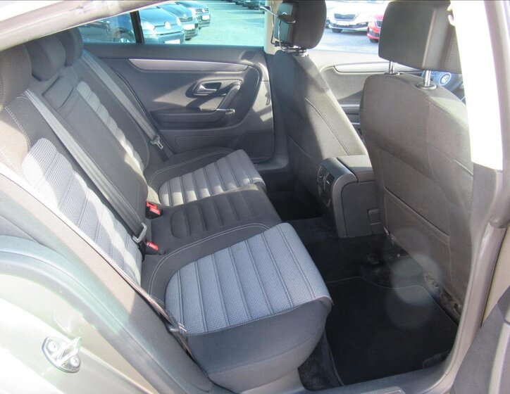Volkswagen CC Sedan / Limuzína 2,0 l 103 kw