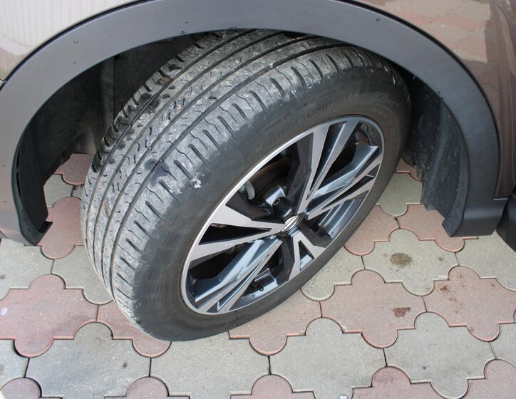 Nissan Qashqai SUV / Terénní 1,3 l 117 kw