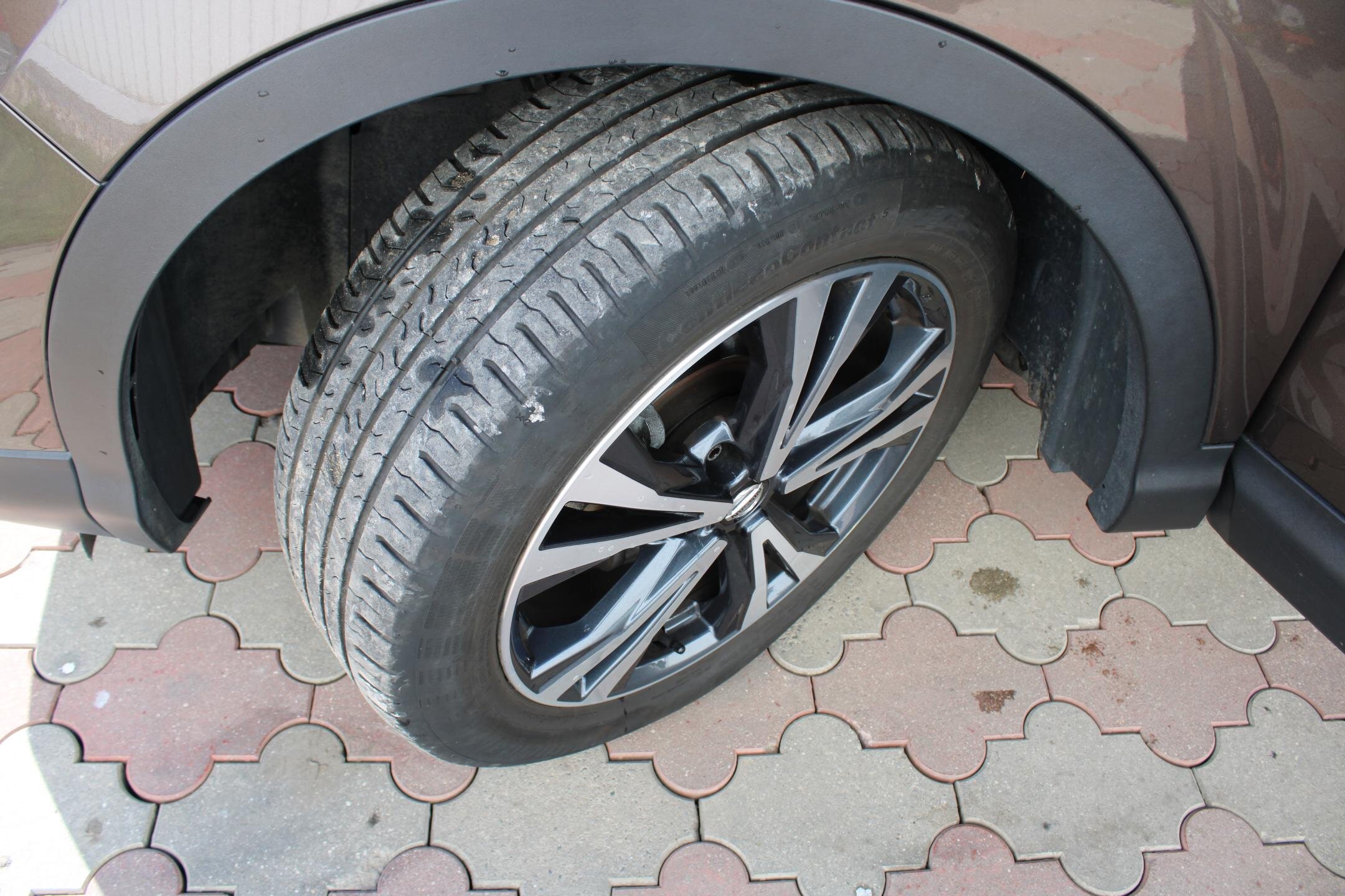 Nissan Qashqai SUV / Terénní 1,3 l 117 kw