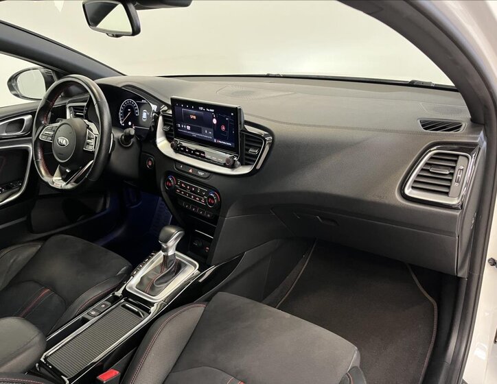 KIA ProCeed Kombi 1,6 l 150 kw