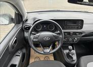 Hyundai i10 15
