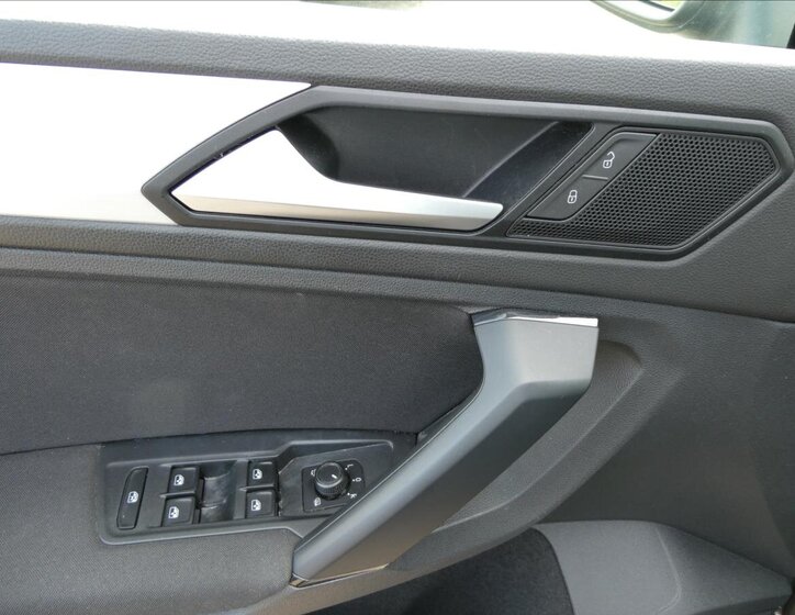 Volkswagen Tiguan SUV / Terénní 2,0 l 110 kw