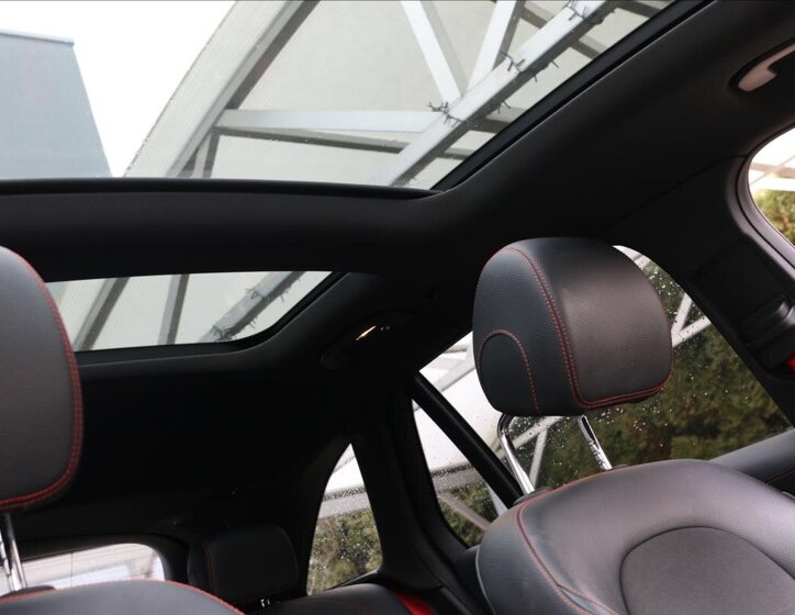 Mercedes-Benz GLC SUV / Terénní 3,0 l 270 kw