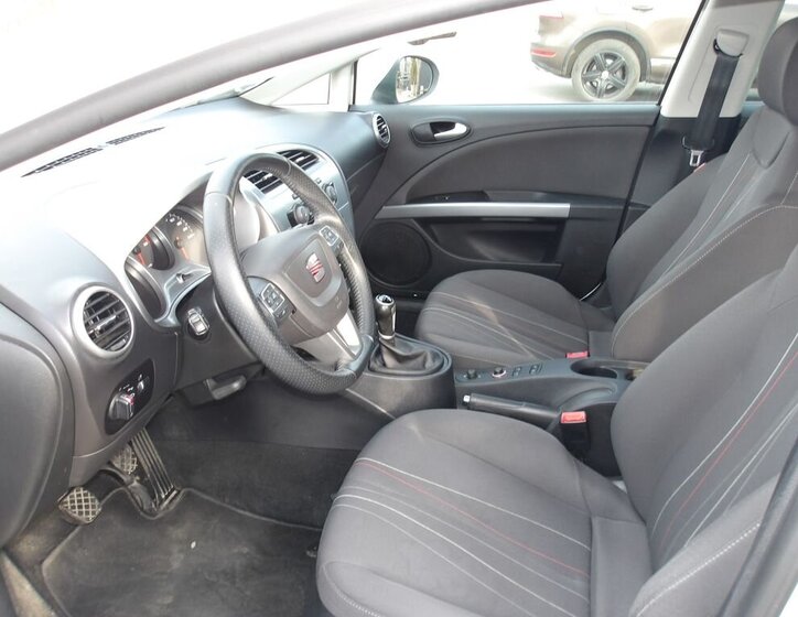 Seat Leon Hatchback 1,4 l 92 kw