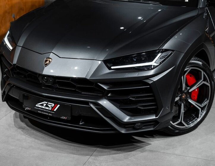 Lamborghini Urus 6