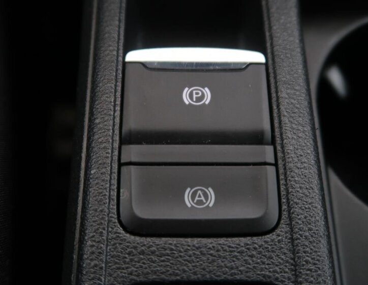 Škoda Octavia Sedan / Limuzína 2,0 l 85 kw