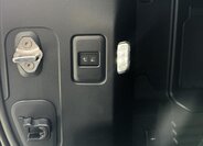 Land Rover Defender SUV 3,0 l 257 kw