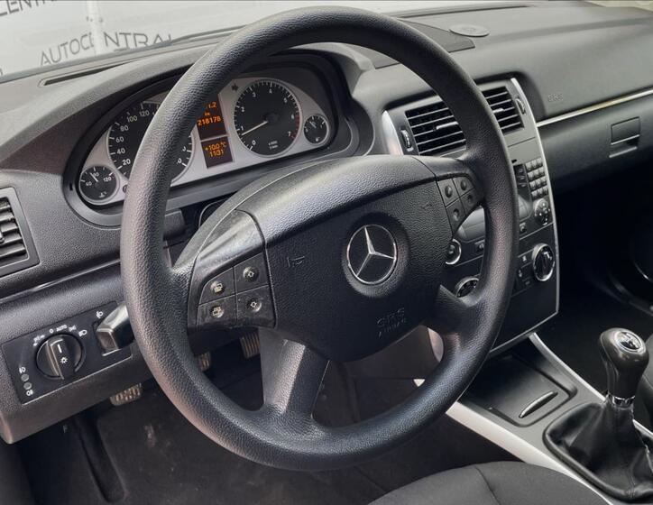 Mercedes-Benz Třídy B 12