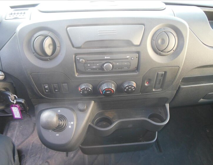 Renault Master 19