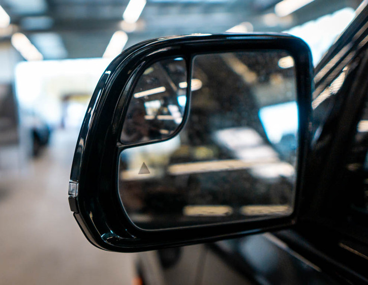 Jeep Grand Wagoneer 45