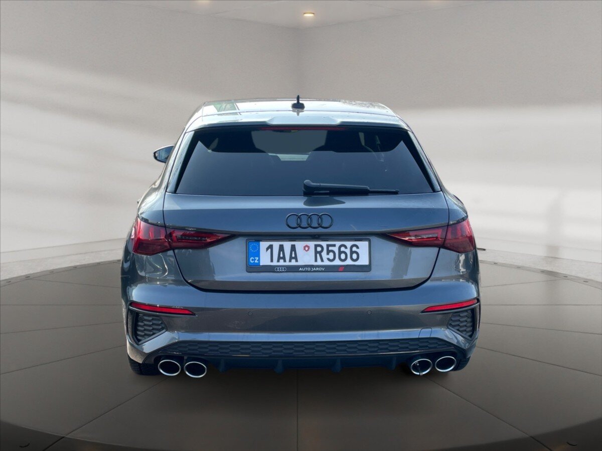 Audi S3 Hatchback 2,0 l 228 kw