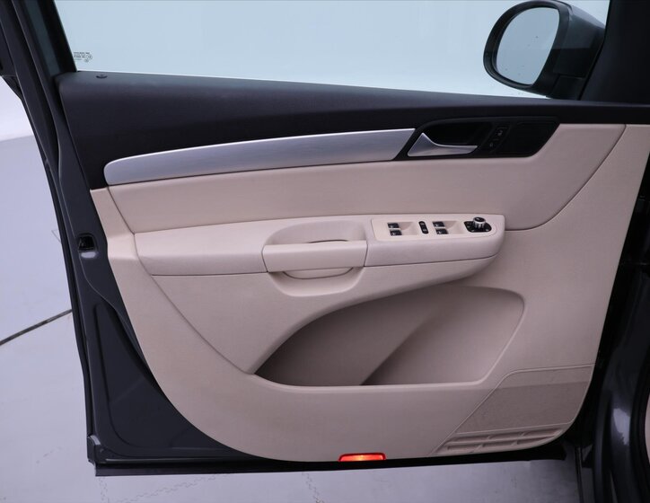 Volkswagen Sharan 12