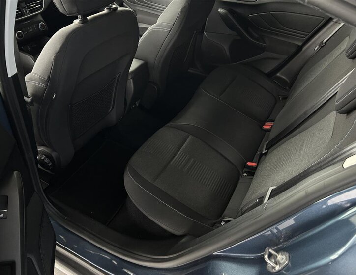 Ford Focus Hatchback 999,0 92 kw