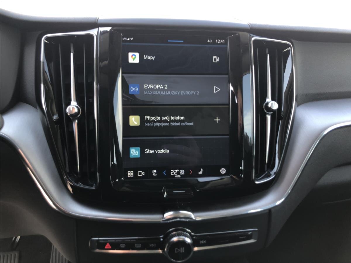 Volvo XC60 SUV / Terénní 2,0 l 145 kw