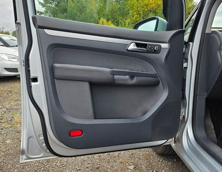 Volkswagen Touran 13