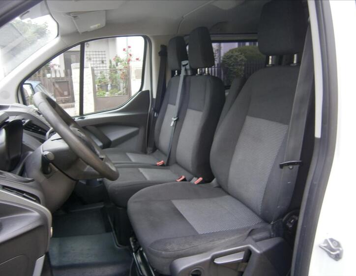 Ford Transit Custom 11