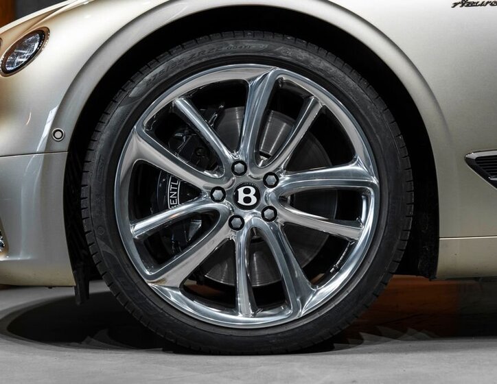 Bentley Continental GTC 4