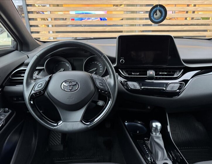 Toyota C-HR Hatchback 1,8 l 72 kw