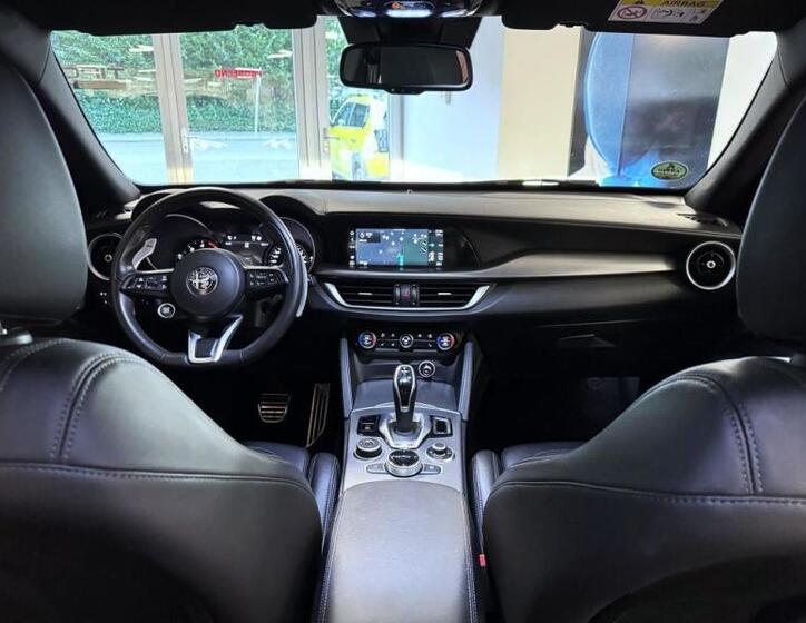 Alfa Romeo Stelvio 19