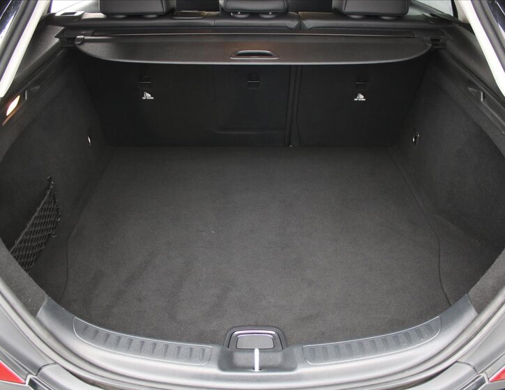 Mercedes-Benz CLA Kombi 2,1 l 100 kw