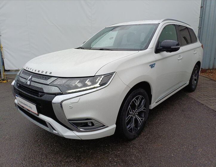 Mitsubishi Outlander Kombi 2,4 l 99 kw