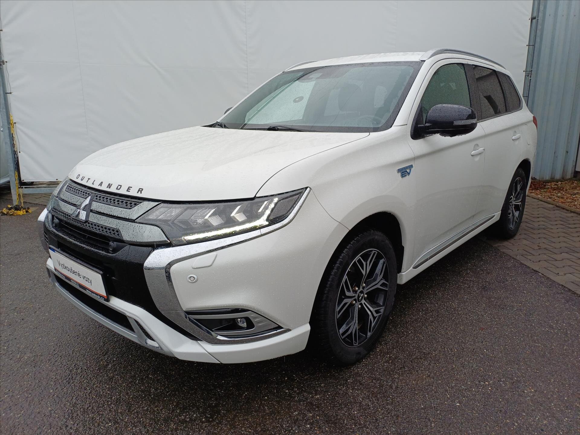 Mitsubishi Outlander Kombi 2,4 l 99 kw