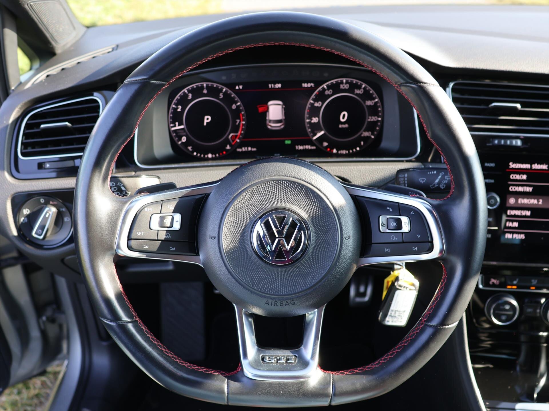 Volkswagen Golf Hatchback 2,0 l 180 kw