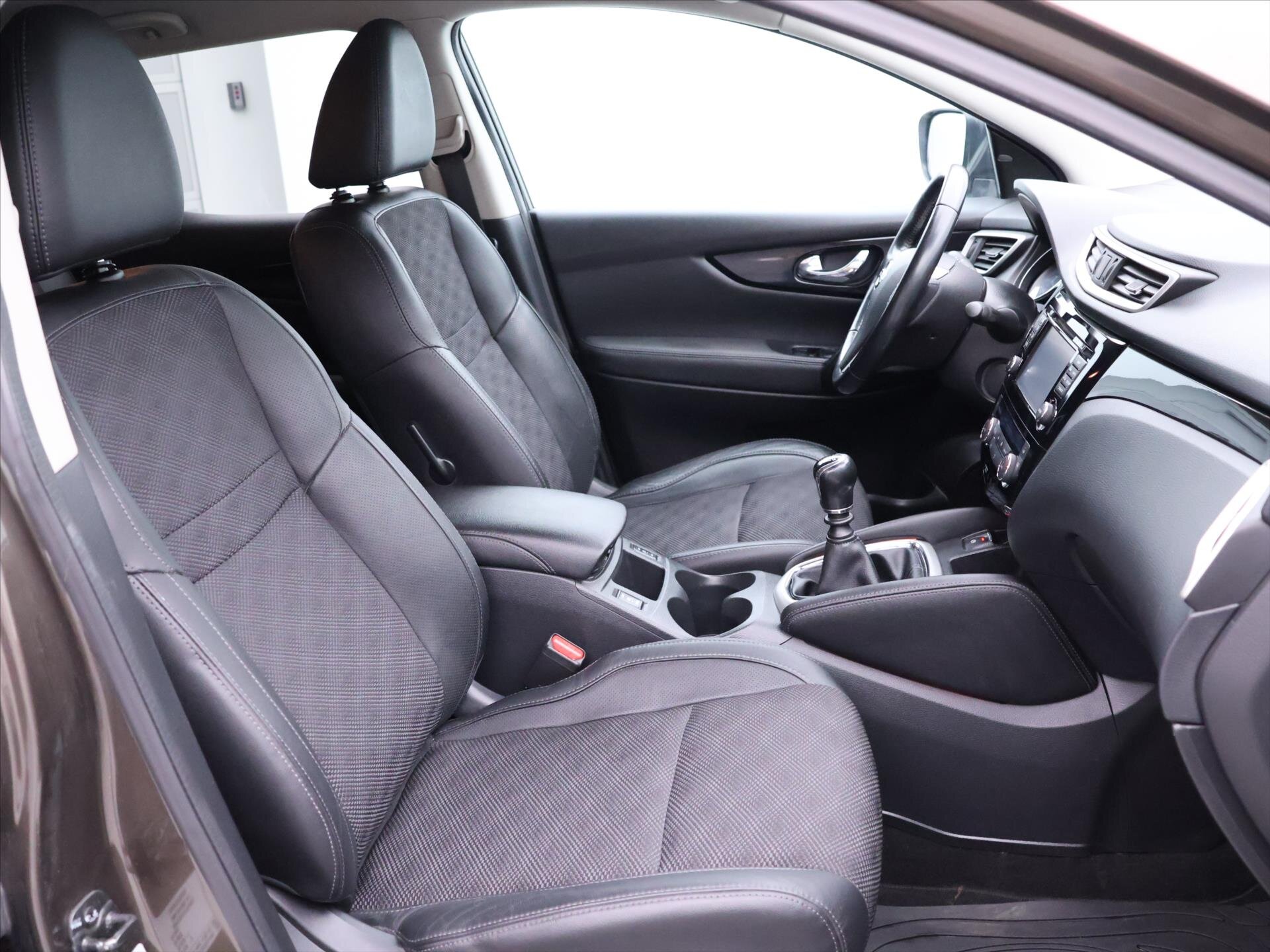 Nissan Qashqai SUV 1,5 l 81 kw