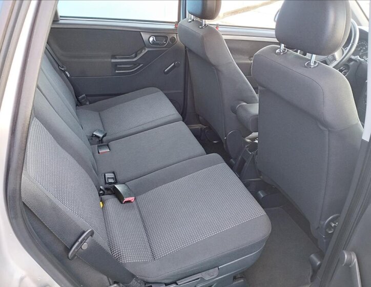 Opel Meriva MPV 1,4 l 66 kw