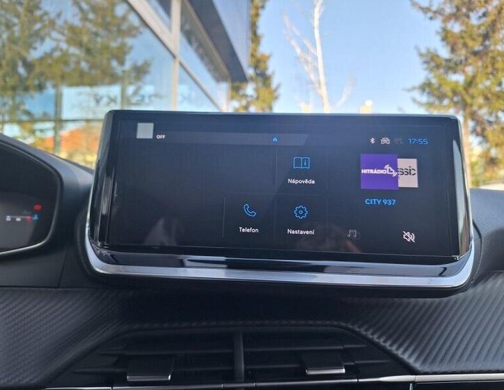 Peugeot 208 Hatchback 1,2 l 74 kw