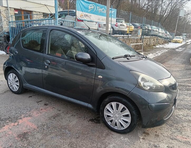 Toyota Aygo Hatchback 998,0 50 kw