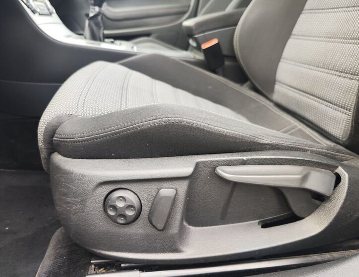 Volkswagen Passat CC Sedan / Limuzína 2,0 l 103 kw