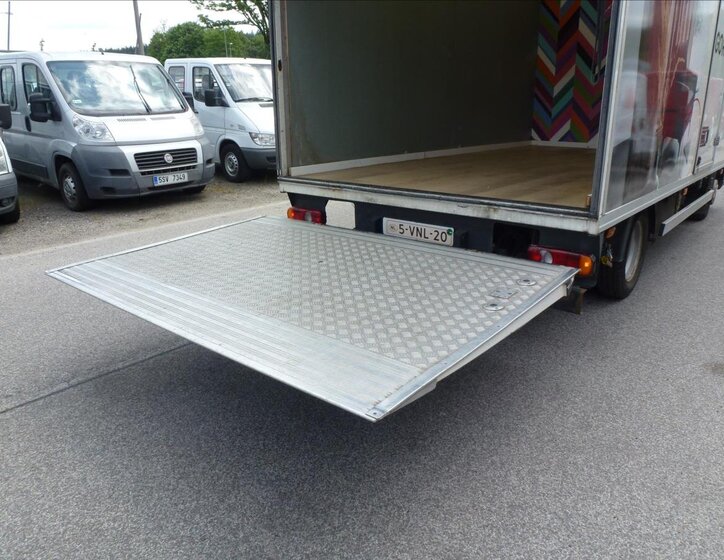 Mitsubishi Canter Skříň 3,0 l 92 kw