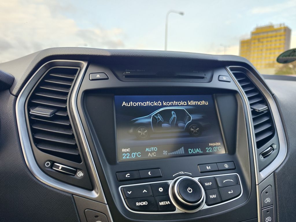 Hyundai Grand Santa Fe