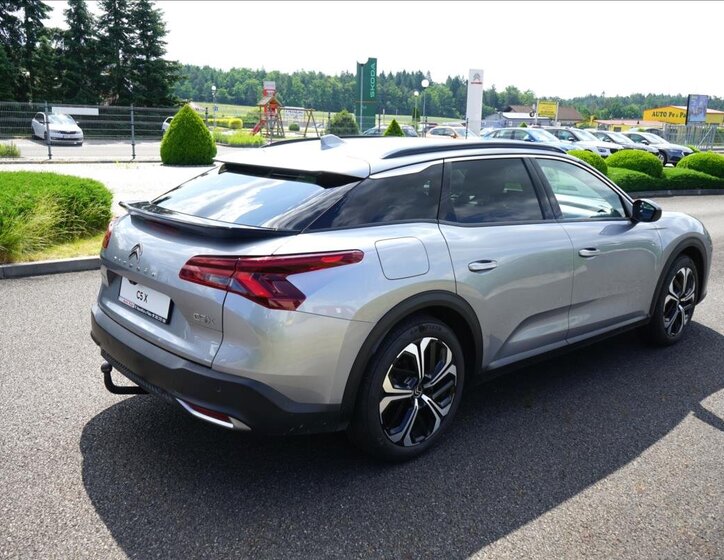 Citroën C5 X Hatchback 1,6 l 133 kw