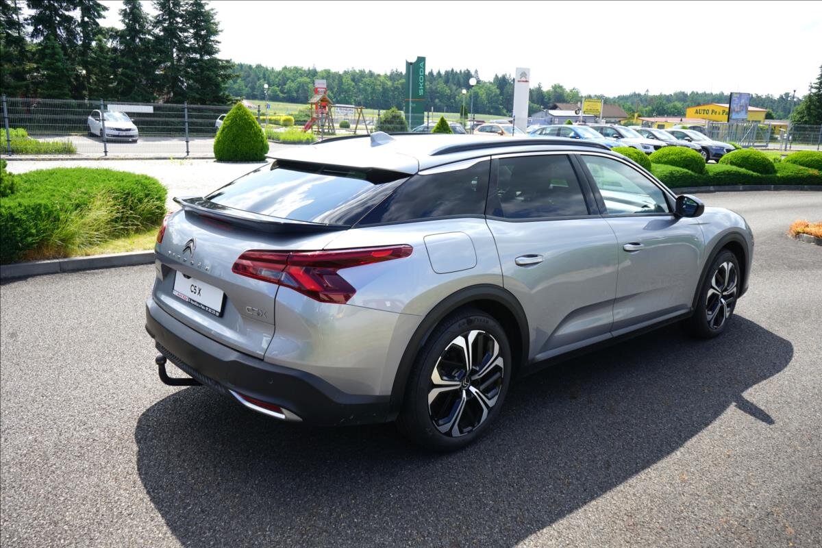 Citroën C5 X Hatchback 1,6 l 133 kw