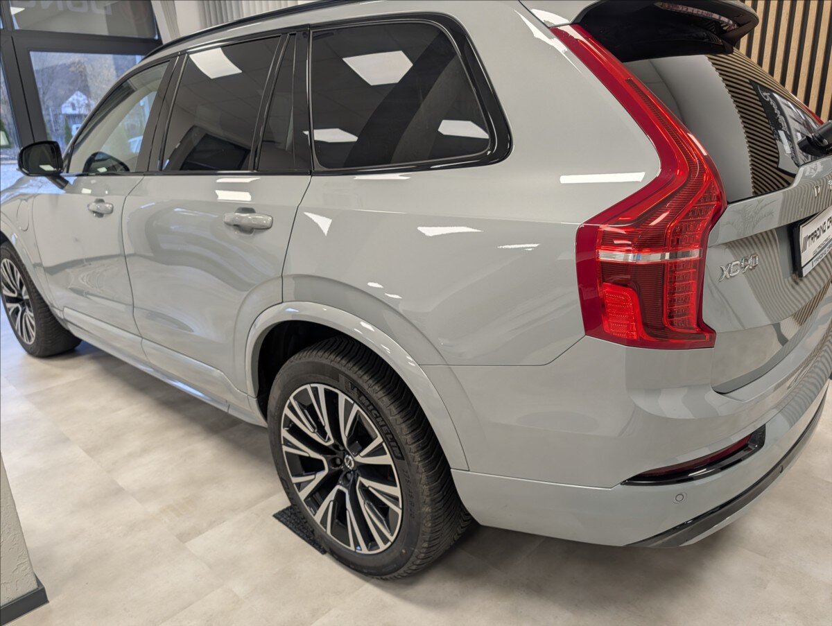 Volvo XC90 Ostatní 2,0 l 335 kw