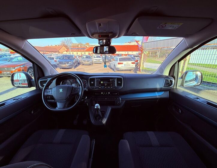 Peugeot Traveller 13