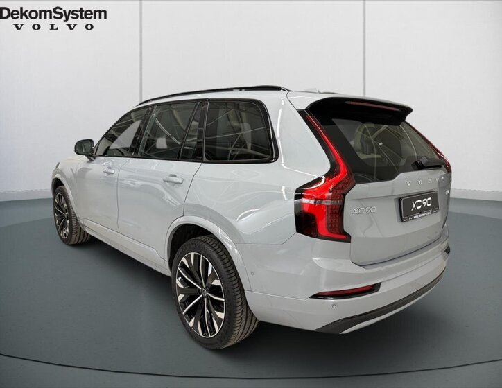 Volvo XC90 SUV / Terénní 2,0 l 184 kw