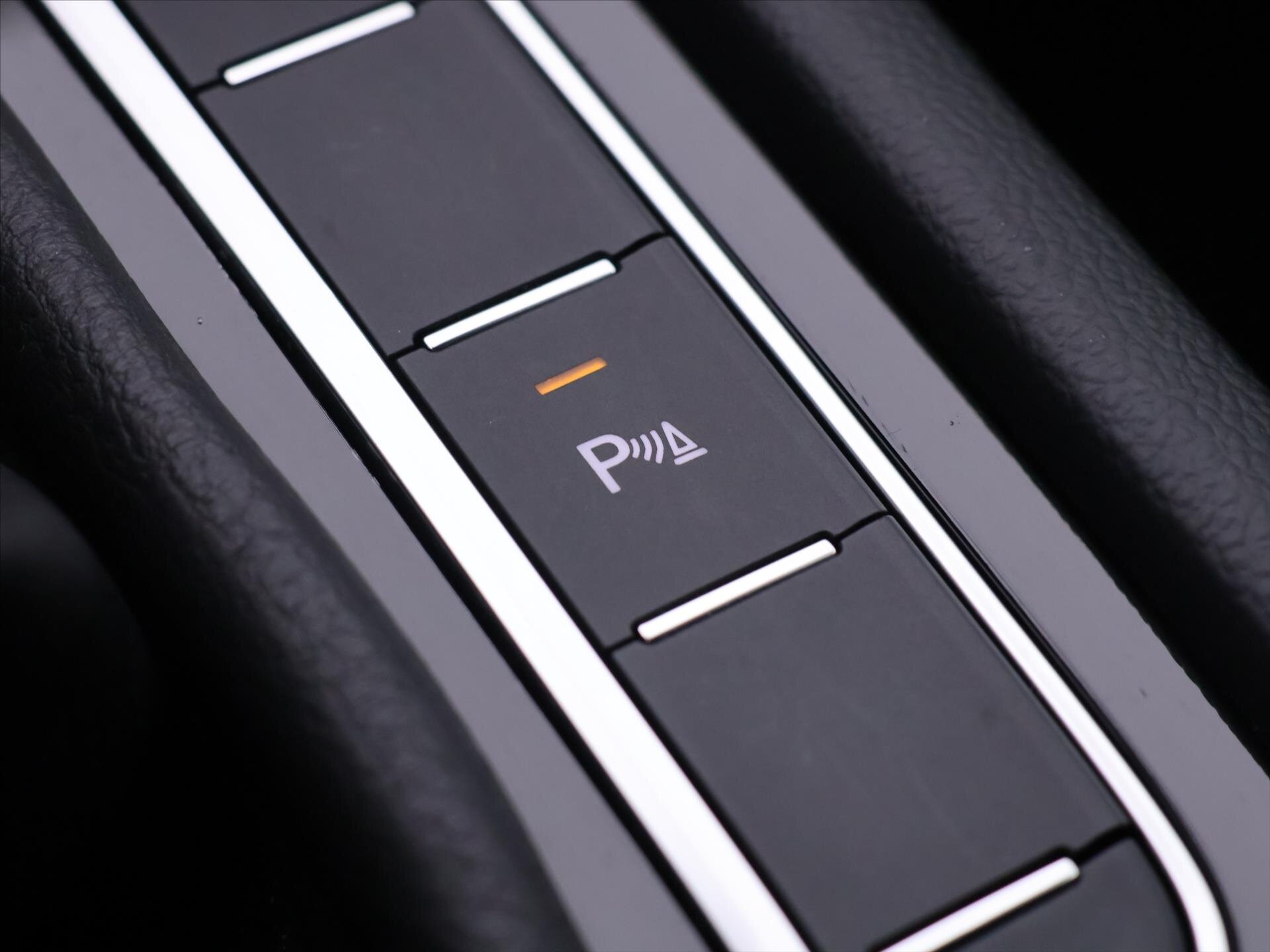 Volkswagen Passat Kombi 2,0 l 140 kw