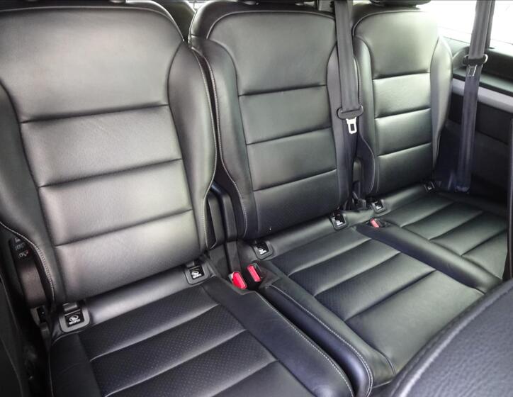 Peugeot Traveller 32