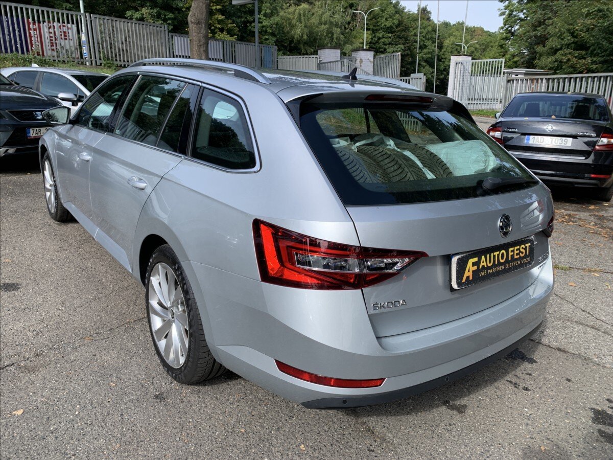 Škoda Superb
