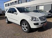 Mercedes-Benz Třídy M SUV 3,0 l 165 kw