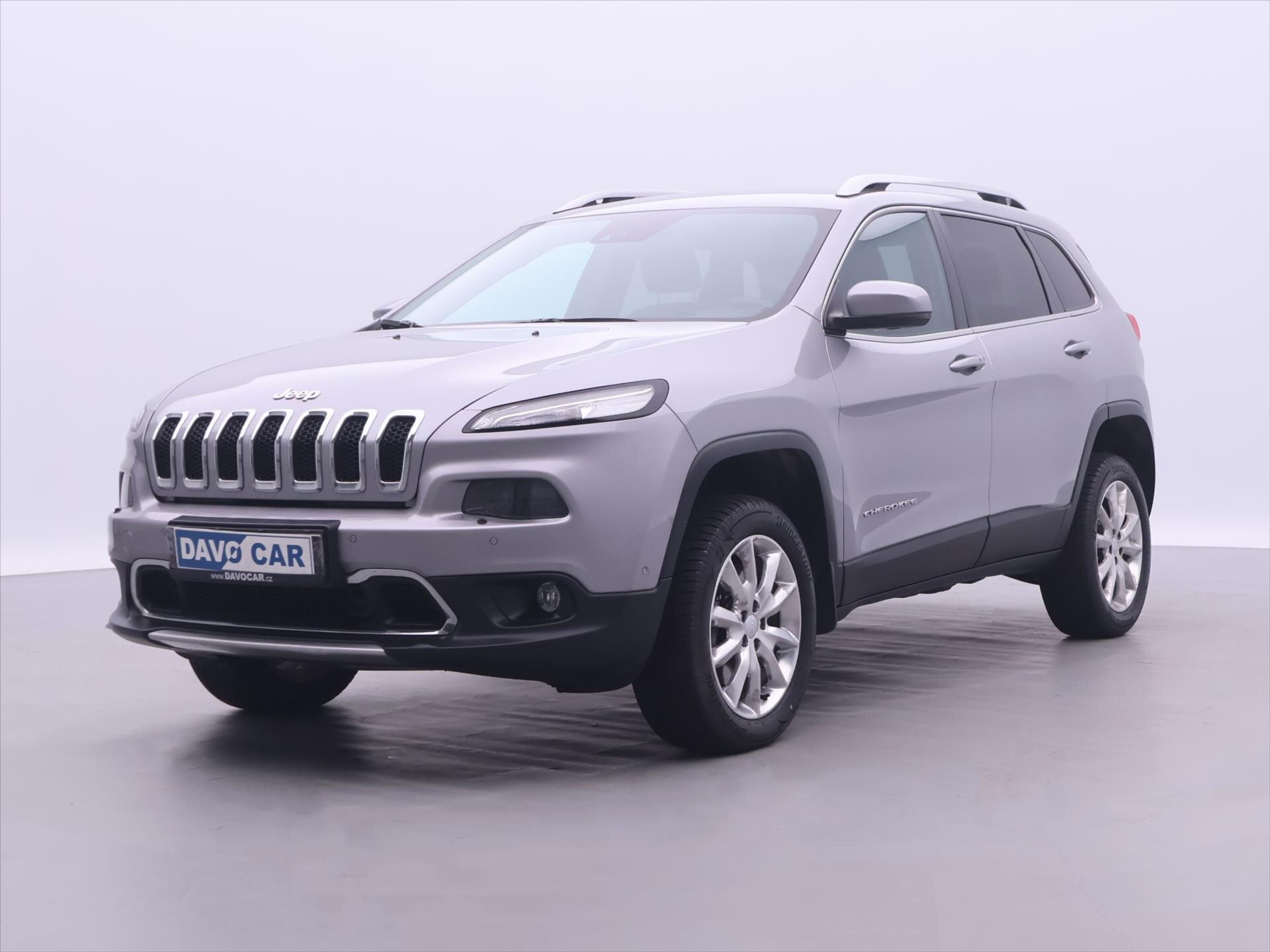 Jeep Cherokee SUV / Terénní 2,2 l 147 kw