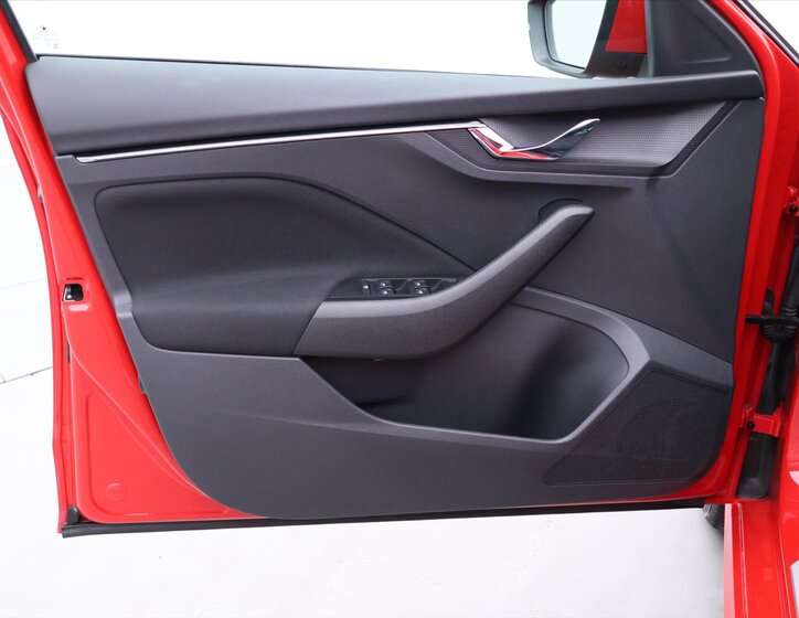 Škoda Kamiq SUV 999,0 70 kw