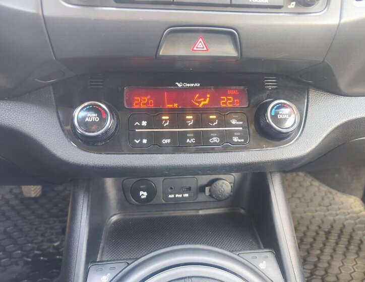 KIA Sportage SUV / Terénní 2,0 l 100 kw