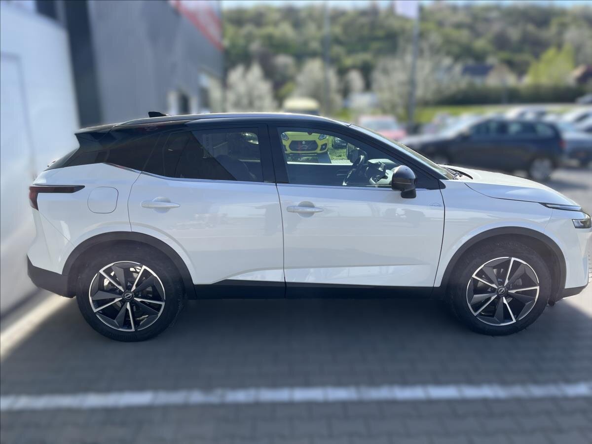 Nissan Qashqai SUV / Terénní 1,3 l 116 kw