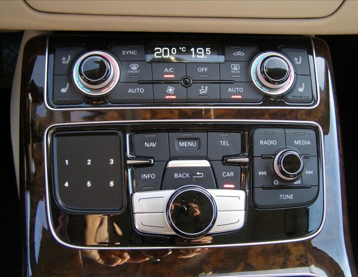 Audi A8 Sedan 6,3 l 368 kw